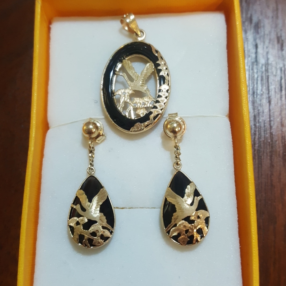 14K Black Jade Lucky Crane Pendant and Earring Set